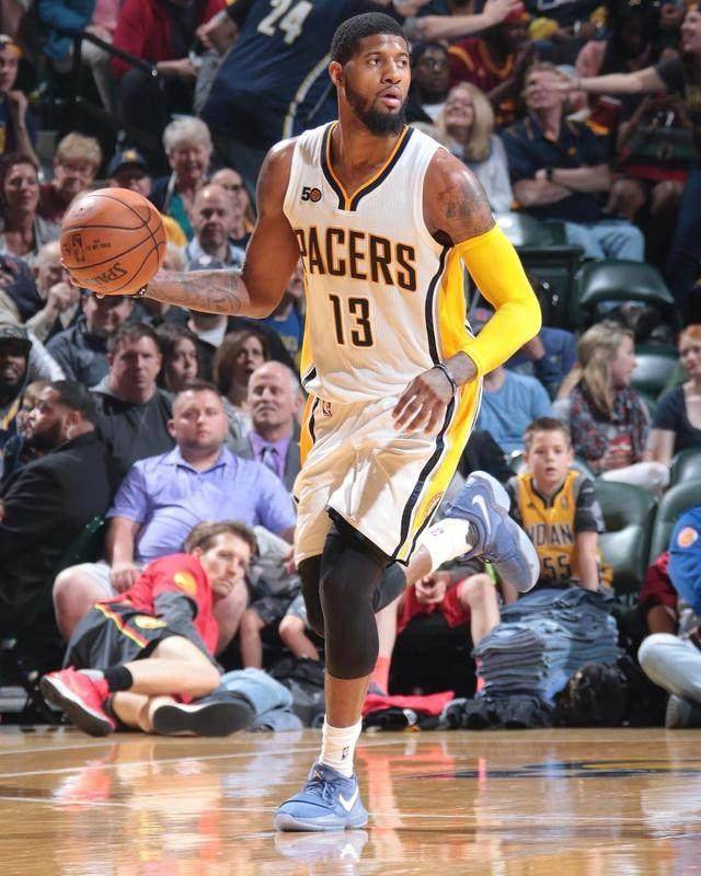 现出的拼搏 现出的拼搏