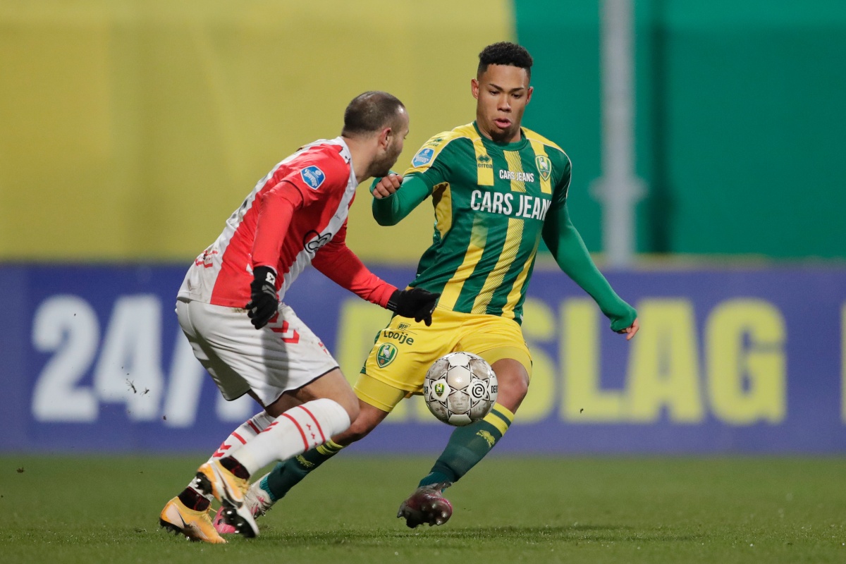 安在防守端 安在防守端